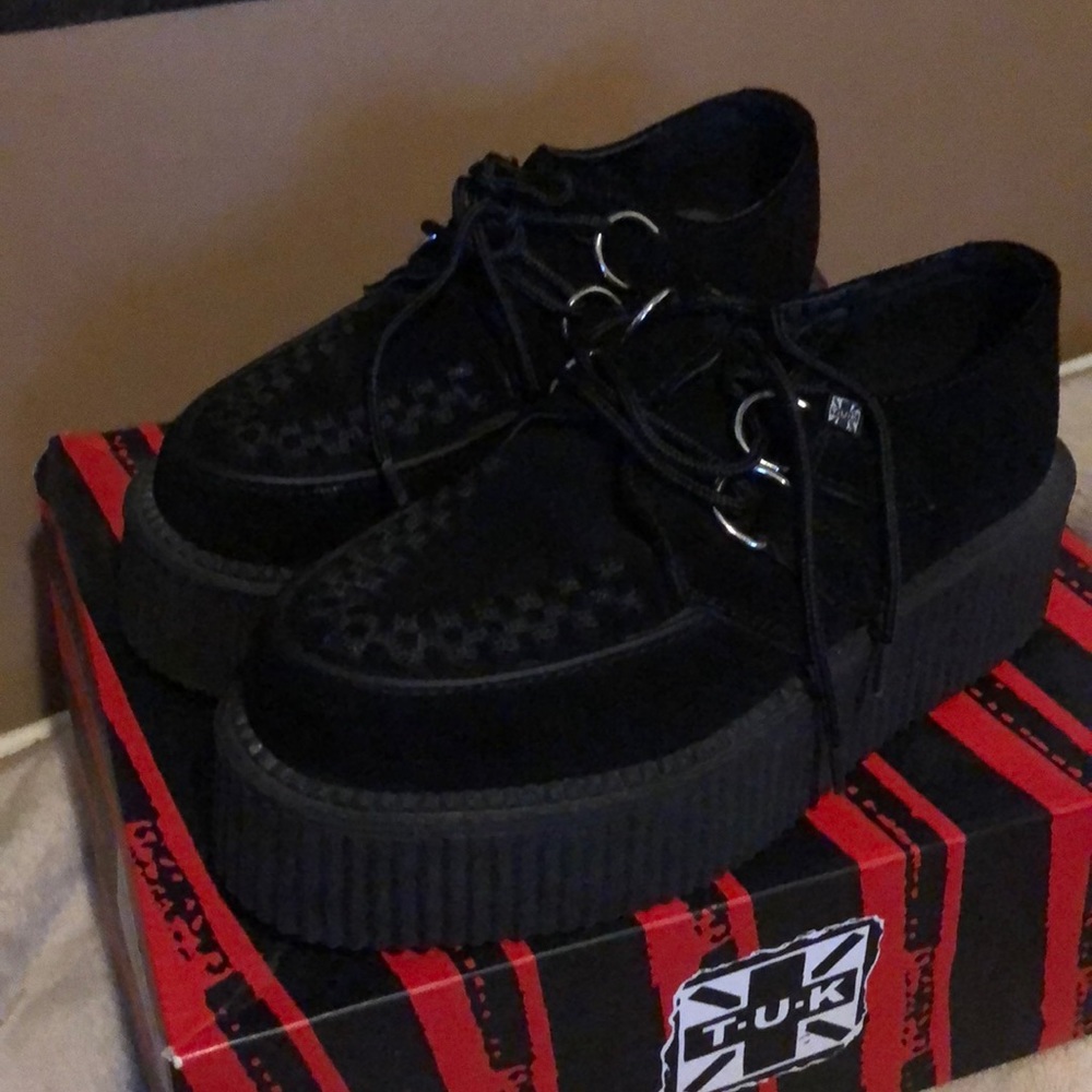 T.U.K black creepers